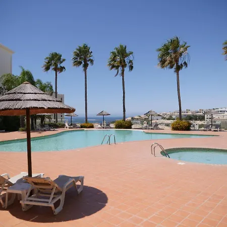 Sea View Apartment, Near Porto De Mos In Lagos! דירה *